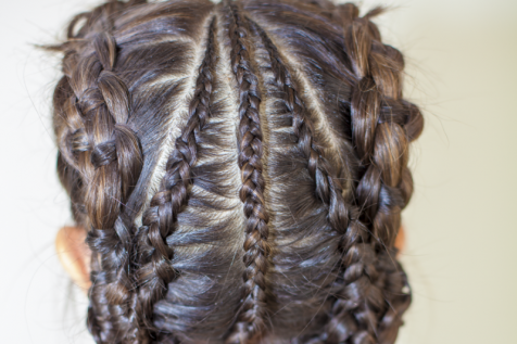 Hairdresser in Carrollton, TX, for hair braiding