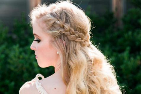 Wedding hair stylist in Richardson, Texas